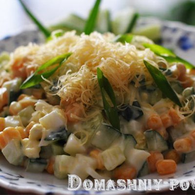 Салат с кукурузой, свежим огурцом и курицей на сайте кулинарных рецептов